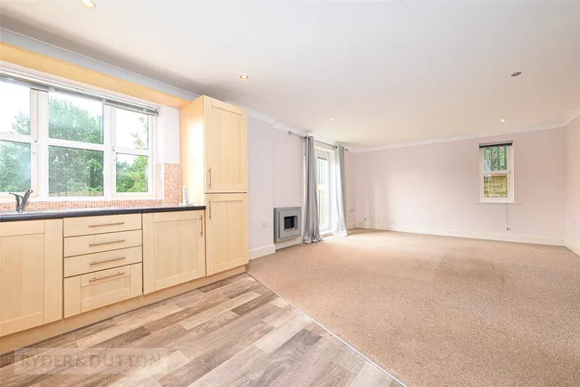 Huddersfield Road, Mirfield, WF14, photo 2