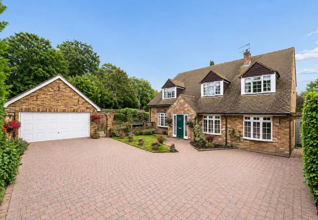 Chilcote Lane, Little Chalfont, HP7, photo 1