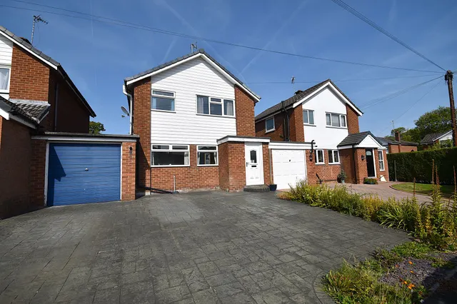 Arley Close, Macclesfield, photo 1