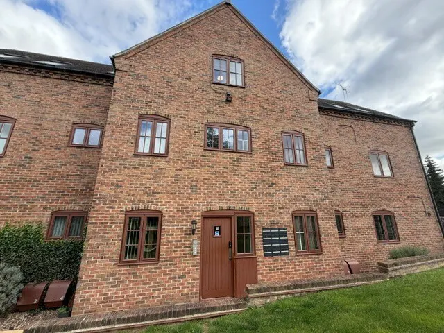2 bedroom flat, The Watermill, Kingsbury, B78