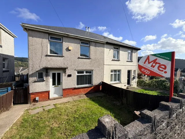 Ruskin Street, Neath, SA11, photo 1