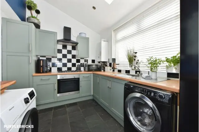 Lewis Road, Manchester, M43, photo 2