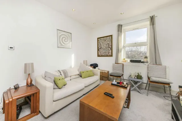 Stanthorpe Road, SW16, photo 3