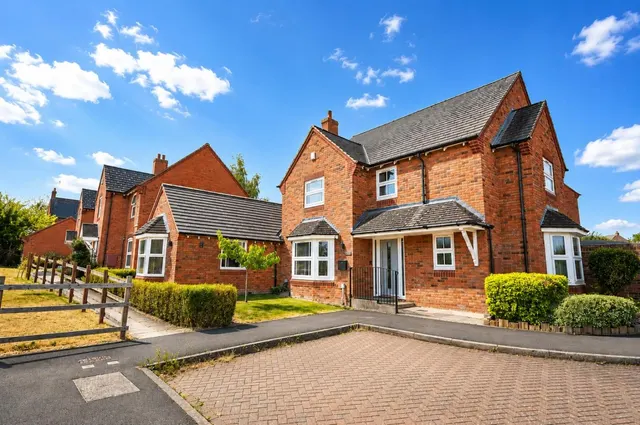 Cukow Close, Mawsley, photo 1
