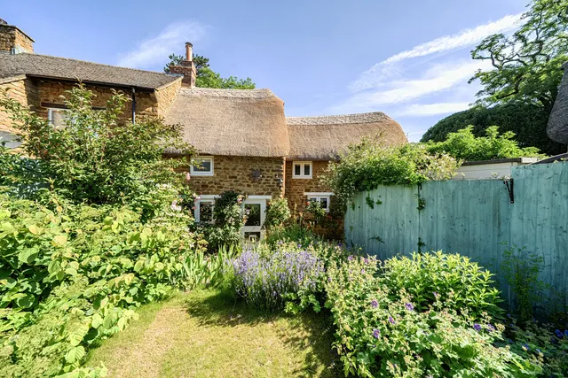 Hawke Lane, Bloxham, OX15, photo 1