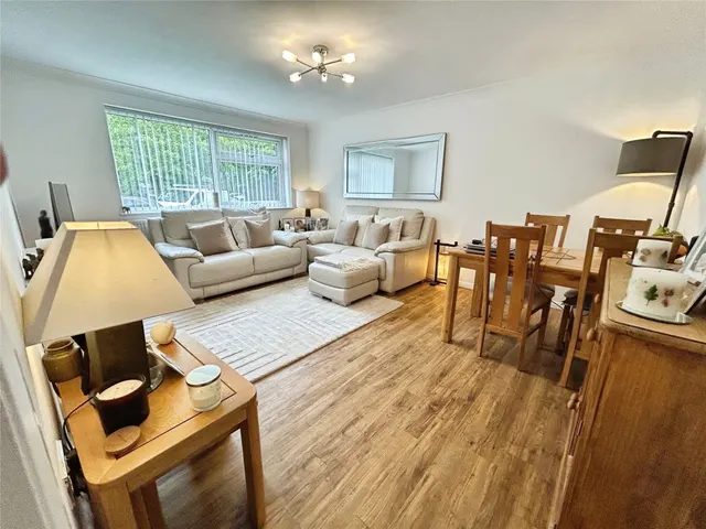 Farr Drive, Tile Hill, CV4, photo 2