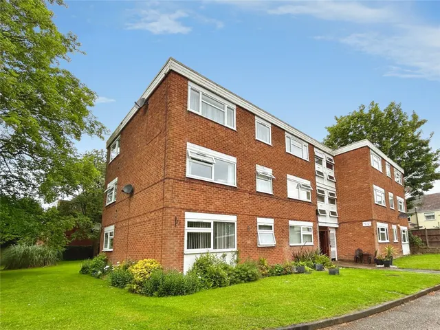 Farr Drive, Tile Hill, CV4, photo 1