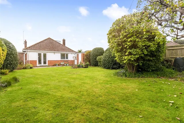 Midhurst Close, Ferring, photo 1