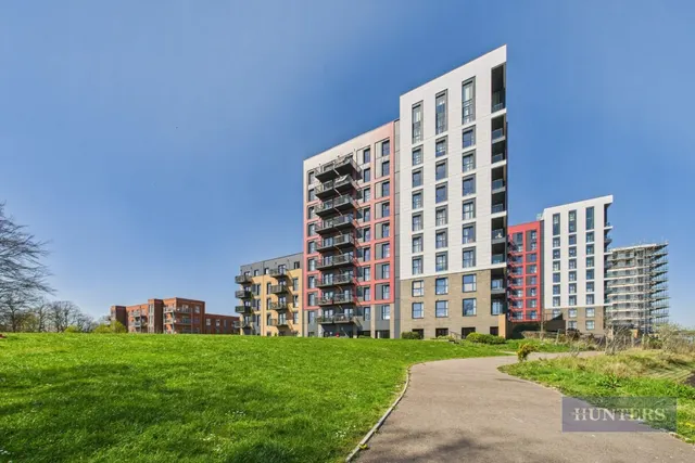 Meridian Way, Southampton, photo 1