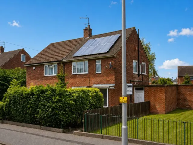 Southcoates Lane, Hull, East Yorkshire, HU9, photo 1