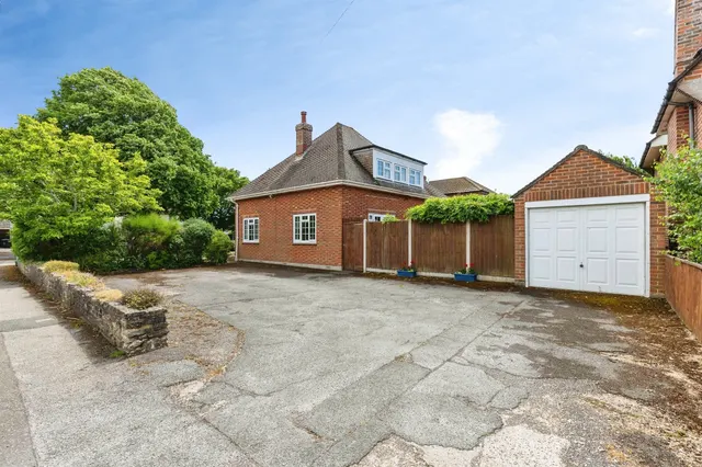 Holdenhurst Avenue, Bournemouth, BH7, photo 2