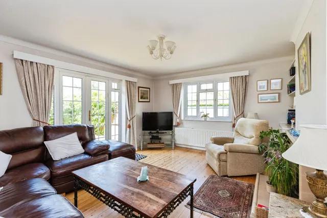Holdenhurst Avenue, Bournemouth, BH7, photo 3