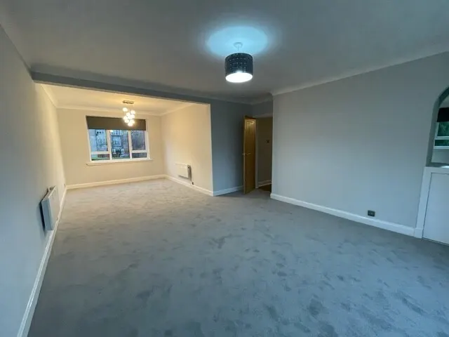 Photo 3 — Castle Court, King's Gardens, Newton Mearns, G77 5JD