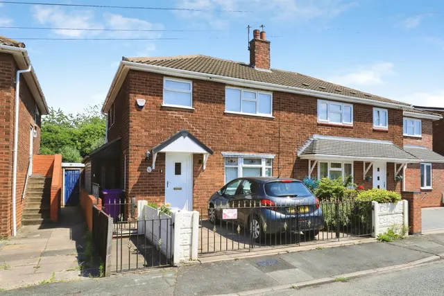 Bissell Street, Bilston, WV14, photo 1