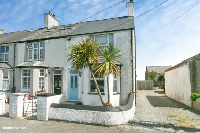 Llanfaelog, Ty Croes, LL63, photo 1