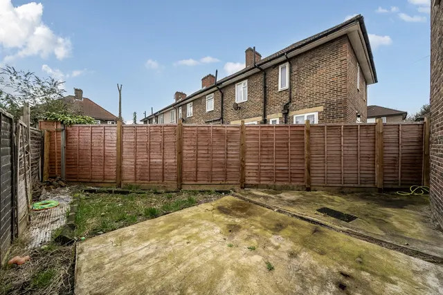 Photo 3 — Brookehowse Road, SE6