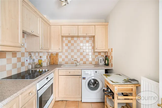 St. Johns Road, St Johns, GU21, photo 3