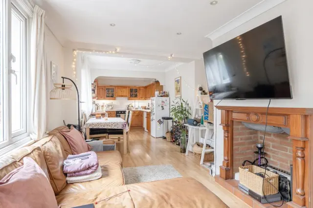 Weech Road, London, NW6, photo 2
