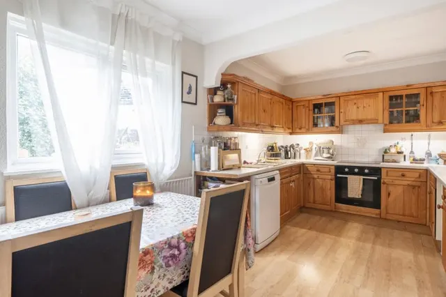 Weech Road, London, NW6, photo 3