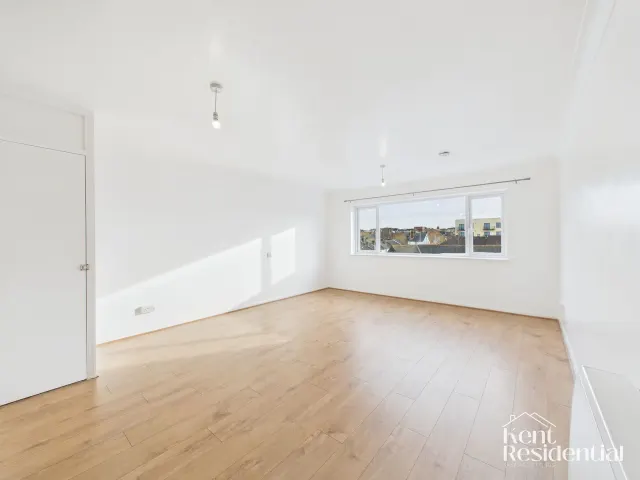 1 bedroom flat, Dalton Street, Deana Court, ME7