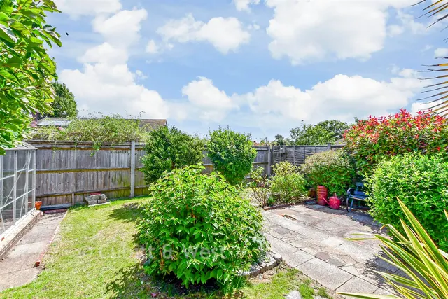 Milton Avenue, Rustington, BN16, photo 2