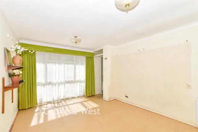 Northlands Avenue, Haywards Heath, RH16, photo 2