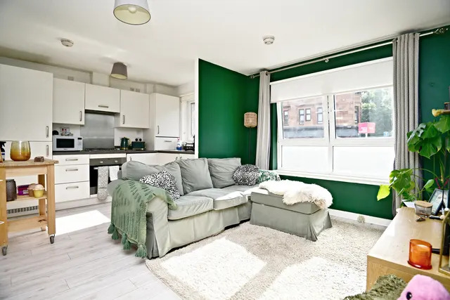 Springfield Gardens, Glasgow, G31, photo 3