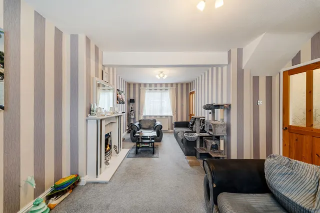 Photo 2 — Castle Rise, Runcorn, Runcorn, WA7 5XP