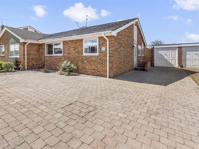 Poling Close, Goring-By-Sea, Worthing, photo 1