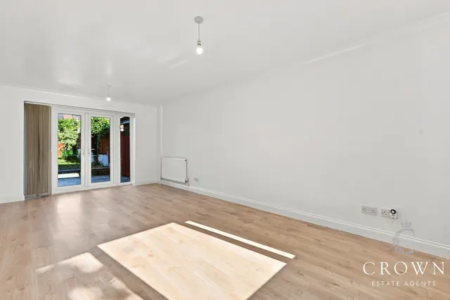 Whitmore Way, Basildon, photo 2