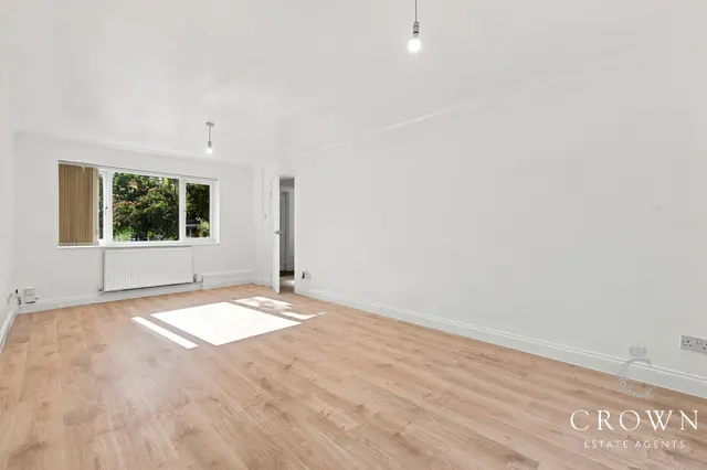 Whitmore Way, Basildon, photo 3