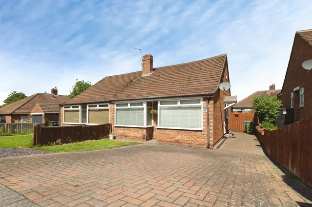 Farndale Road, Nunthorpe, Middlesbrough, photo 1