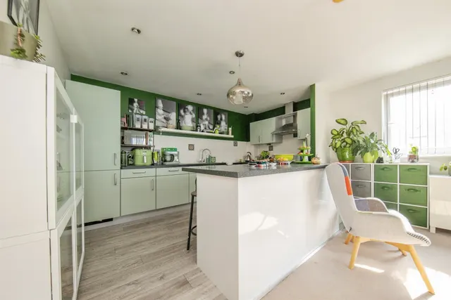 Bakers Court, Great Cornard, CO10, photo 2