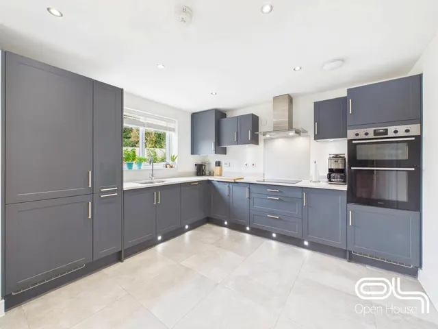 Norham Parade, Stafford, ST16, photo 2