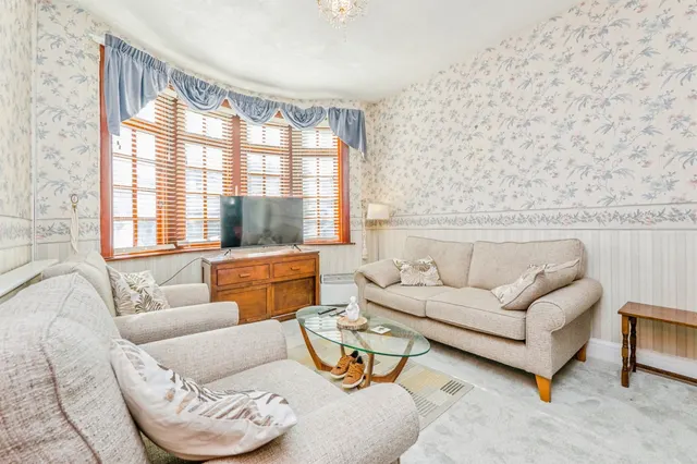 Photo 3 — Downton Rise, Rumney, Cardiff