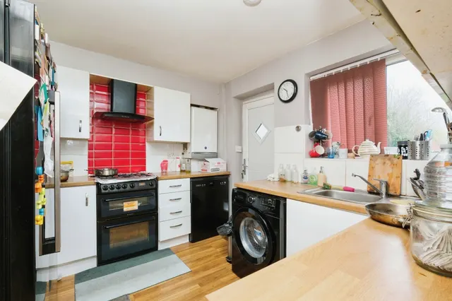 Photo 3 — High Ash Crescent, Leeds