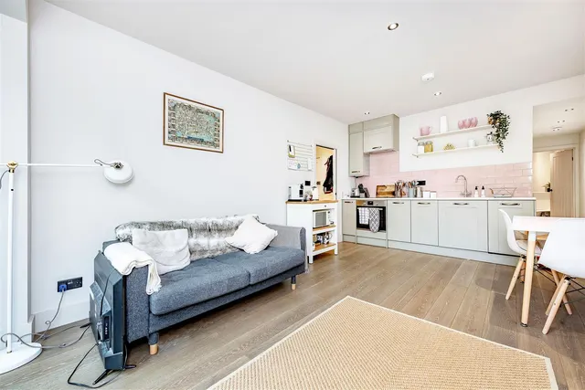 Lonsdale Road, Barnes, SW13, photo 3