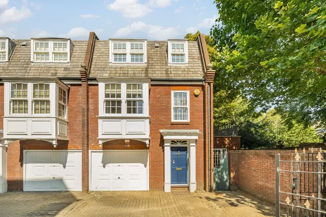 Goldcrest Mews, W5, photo 1