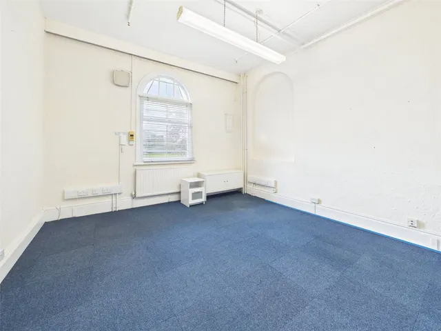 Leopold St, Nottingham, NG10, photo 2