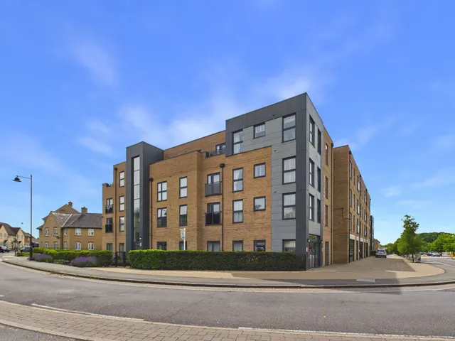 Uplands Place, Great Cambourne, CB23, photo 1