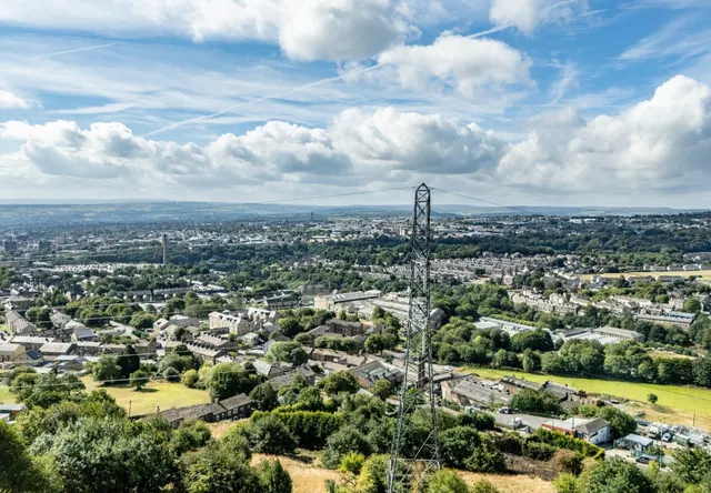 Photo 3 — Deans Terrace, Ploughcroft Lane, Halifax
