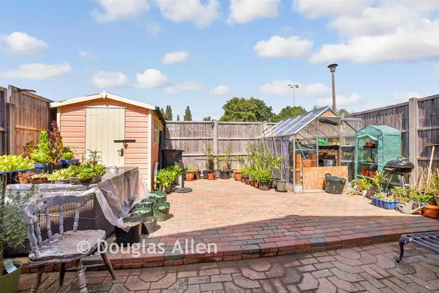 Caldbeck, Waltham Abbey, EN9, photo 2