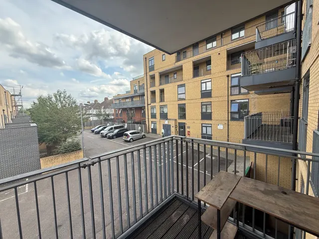Photo 2 — Bowes Road, LONDON