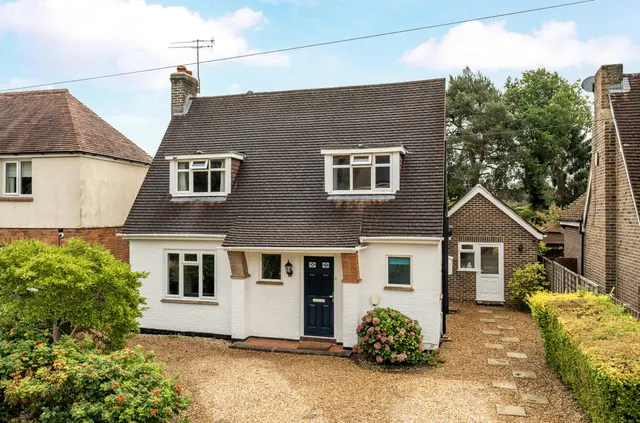 Yew Tree Road, Witley, GU8, photo 1