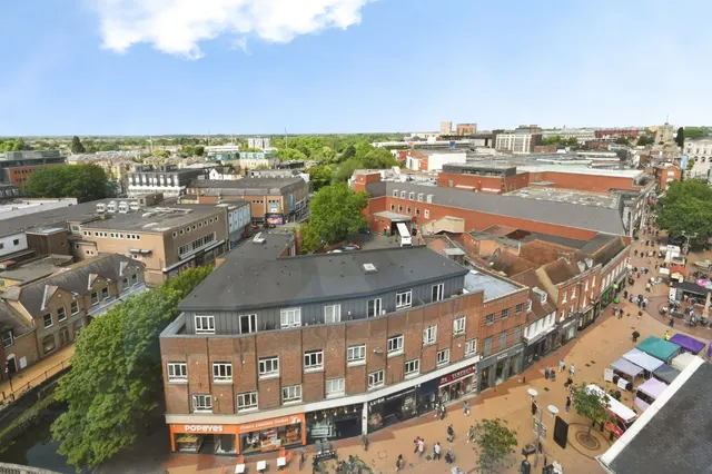 Photo 2 — Meadow Walk, Chelmsford