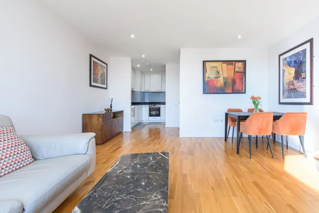 Photo 3 — 314 Alfred Court, 53 Fortune Green Road, London