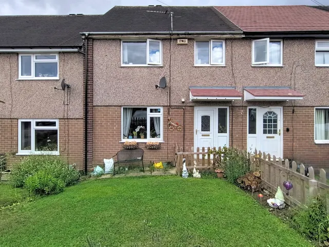 Hare Park Drive, Liversedge, WF15, photo 1