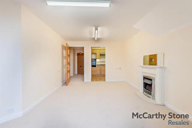 Avenue Road, Lymington, SO41, photo 3