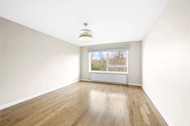 Upper Richmond Road, London, photo 3