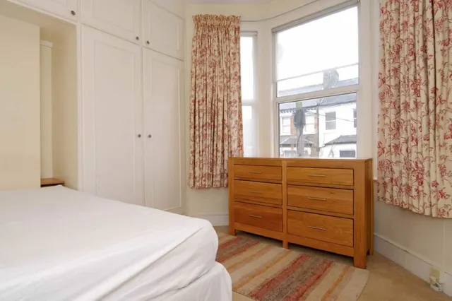 Leathwaite Road, SW11, photo 2